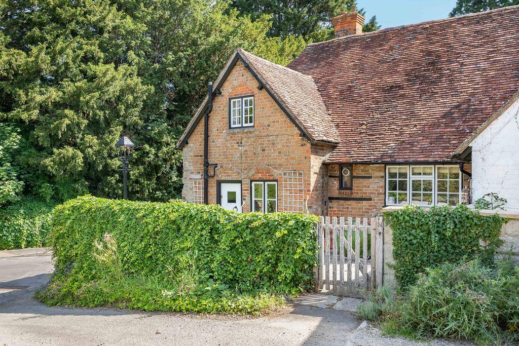 Well Street Cottage period cottage for sale, Ardington, Oxfordshire, interior view 6