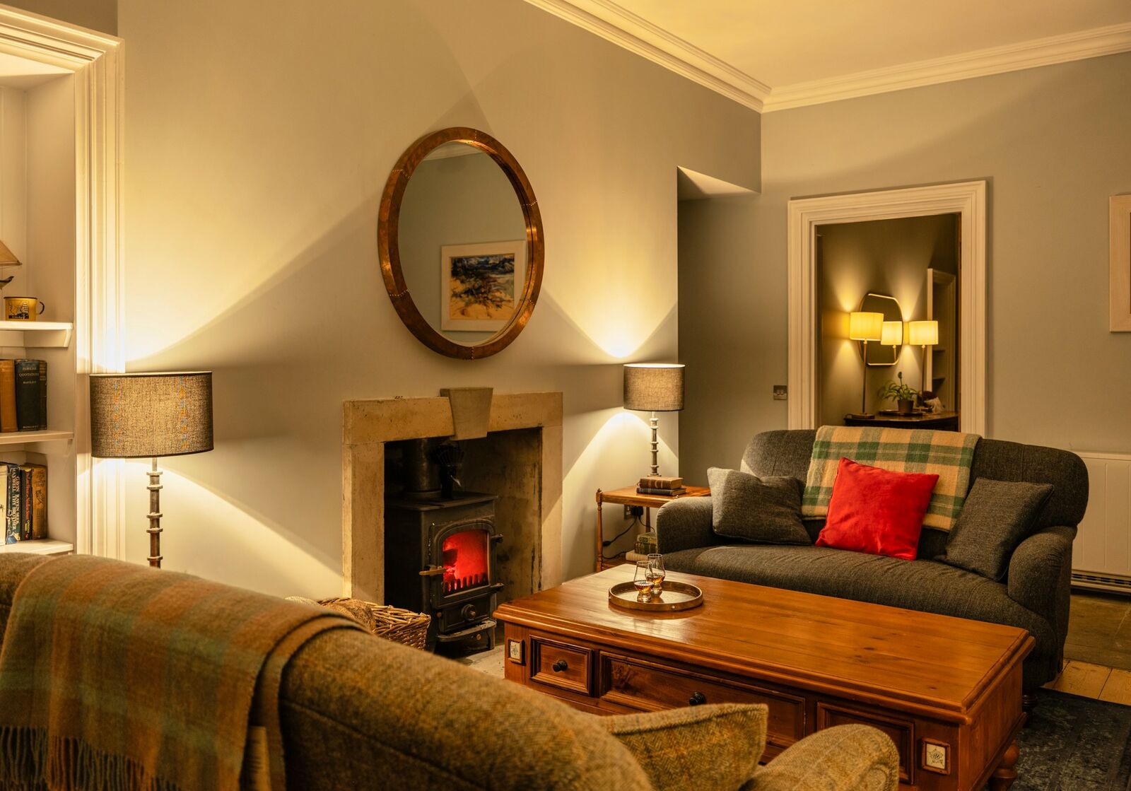 Eilean Sionnach Lighthouse Cottage period cottage to book, Isleornsay, Isle of Skye, interior view 2